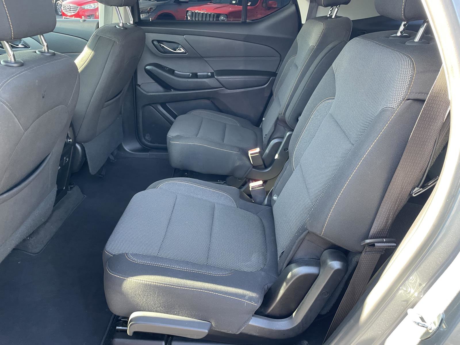 Used 2020 Chevrolet Traverse LT image 5