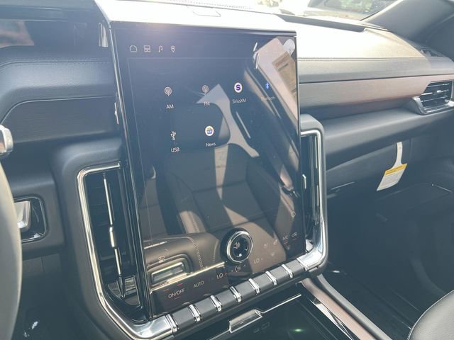 New 2026 GMC Yukon XL Denali w/ Denali Reserve Package image 17