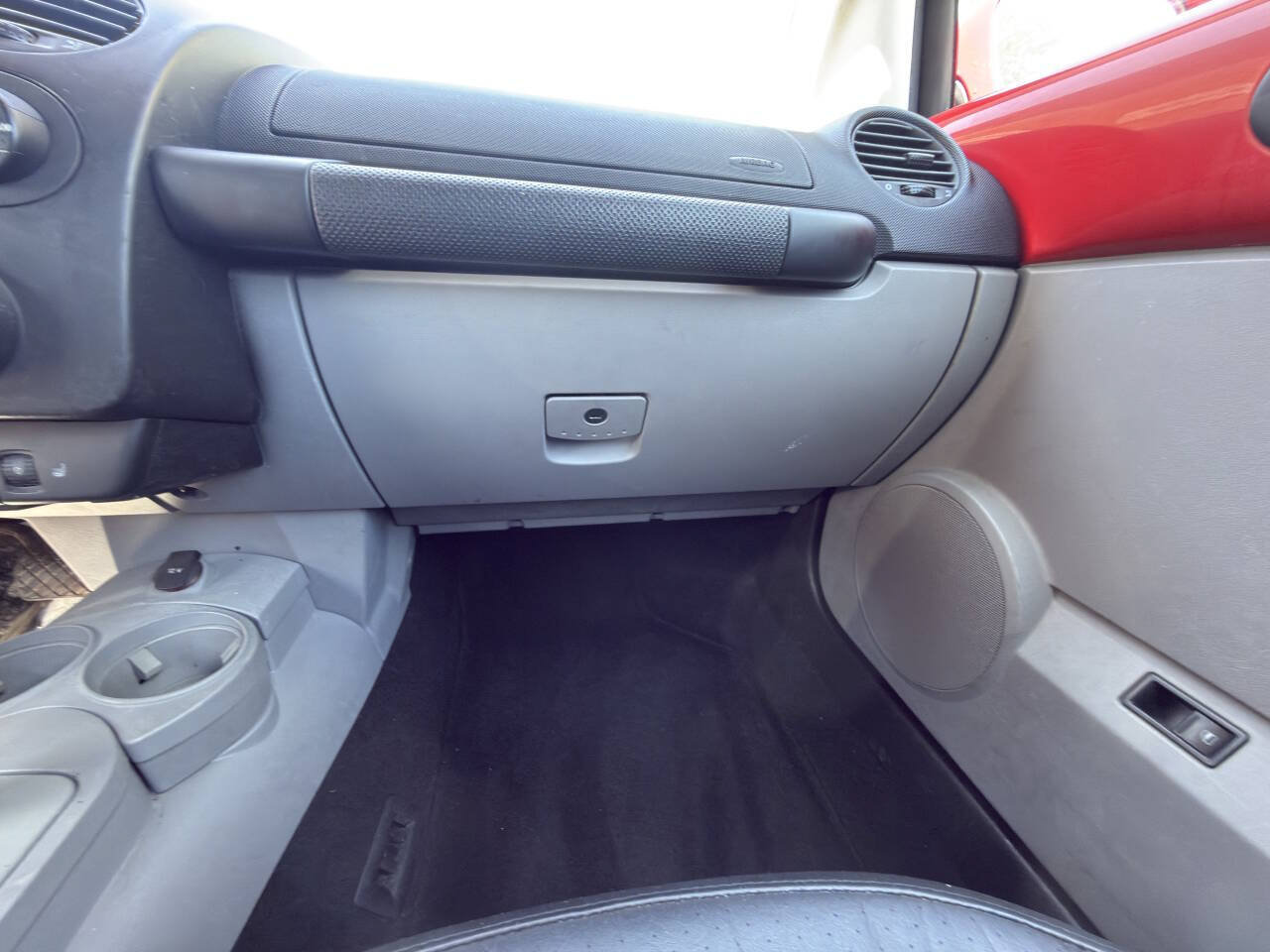 Used 2005 Volkswagen Beetle GLS FWD image 55