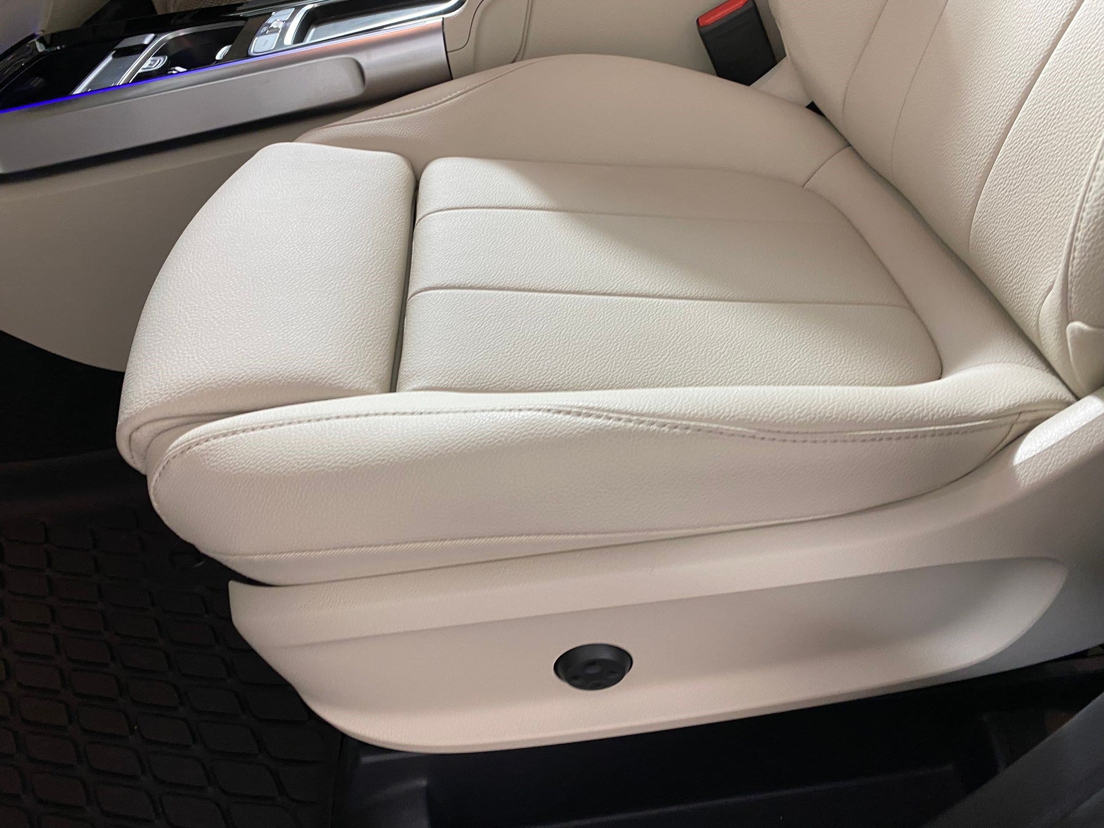 Used 2026 Mercedes-Benz GLB 250 4MATIC image 13