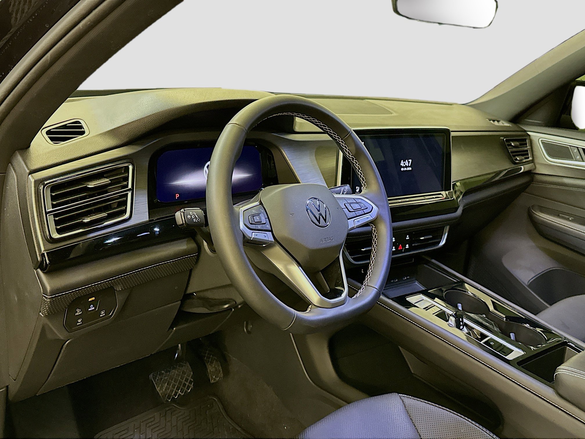 Used 2024 Volkswagen Atlas Cross Sport SE image 18