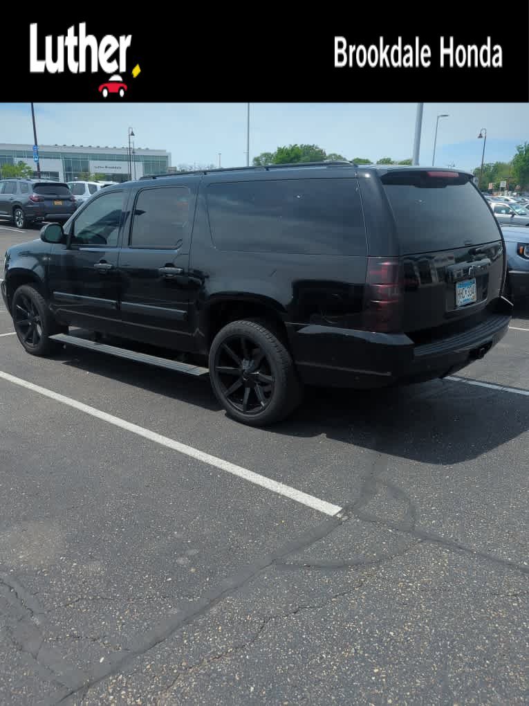 Used 2008 Chevrolet Suburban LTZ w/ LTZ Preferred Equipment Group AWD/4WD image 1
