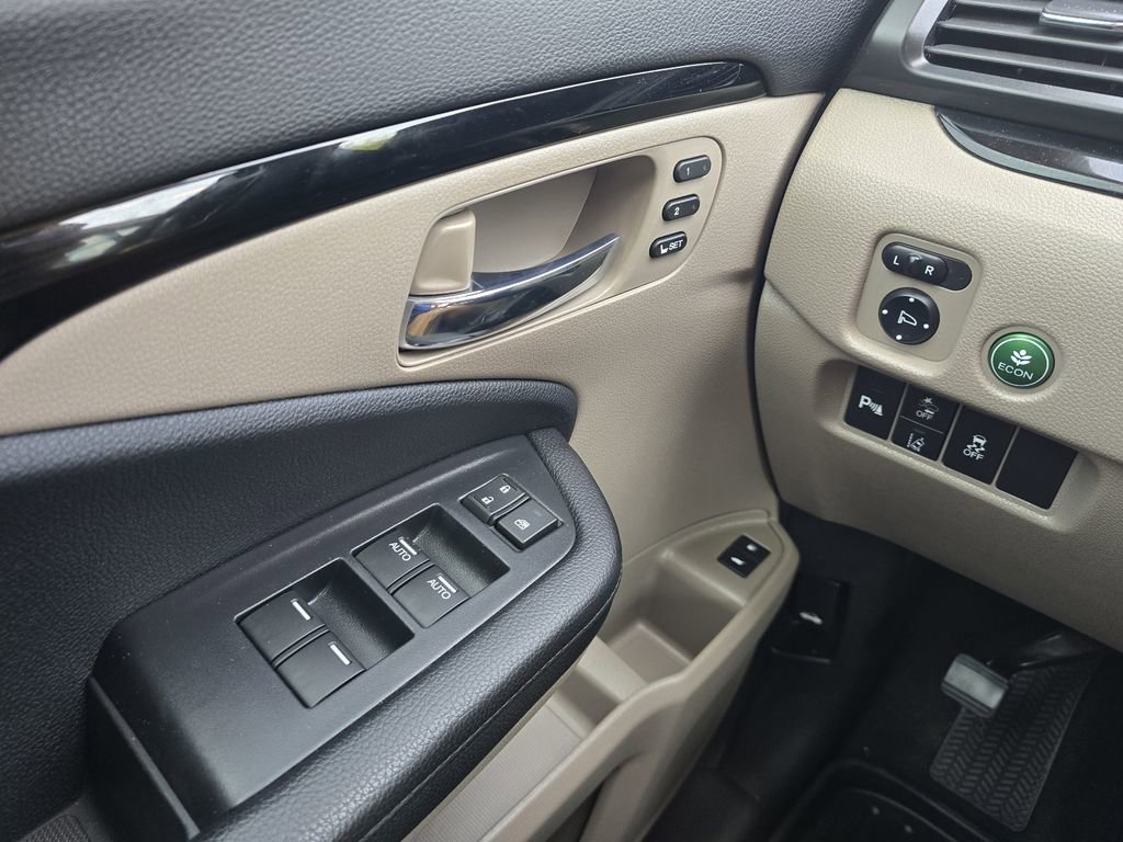 Used 2022 Honda Pilot Touring image 22