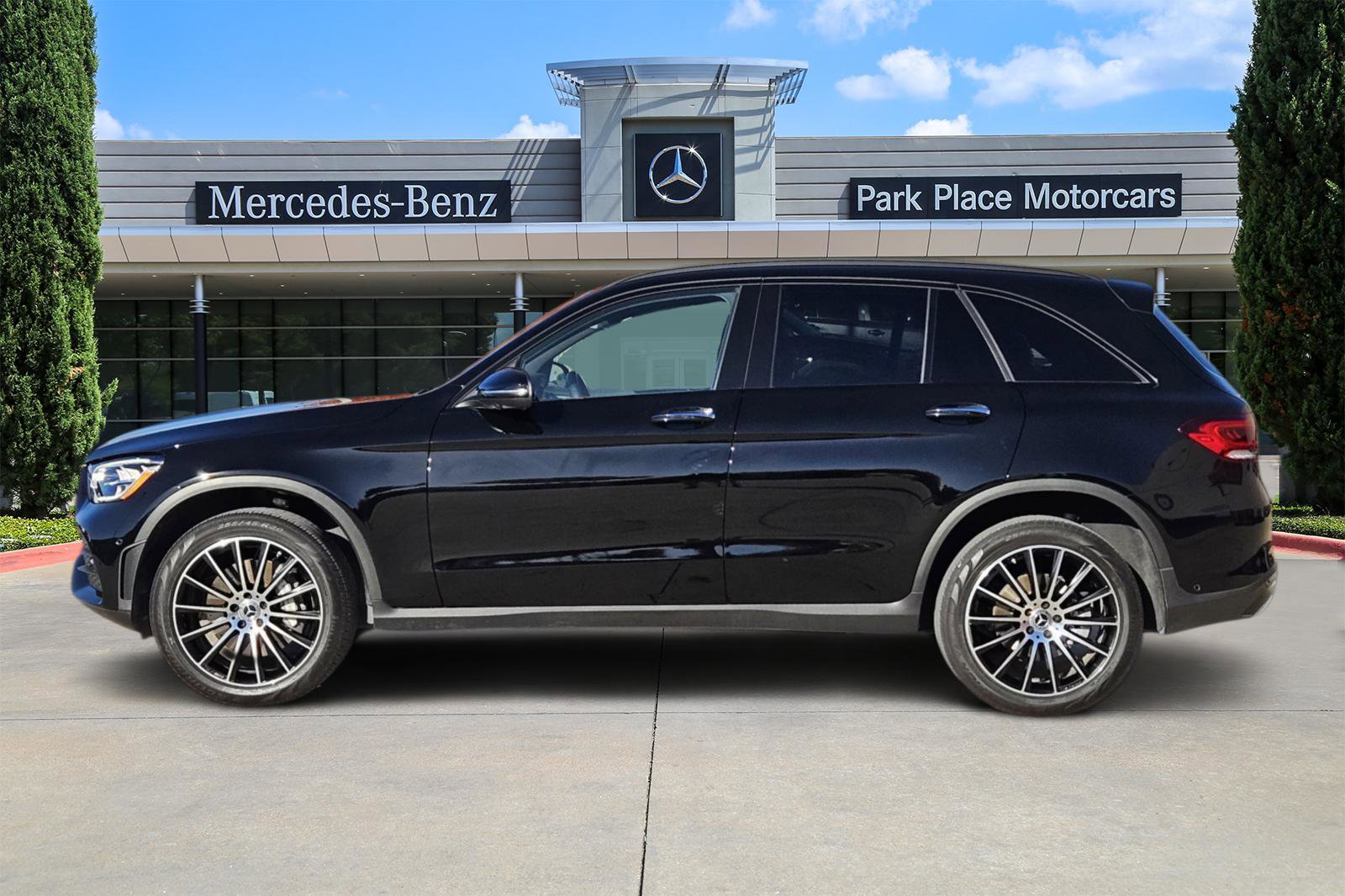 Certified 2022 Mercedes-Benz GLC 300 image 3