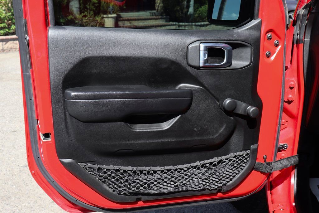 Used 2022 Jeep Gladiator Sport image 15