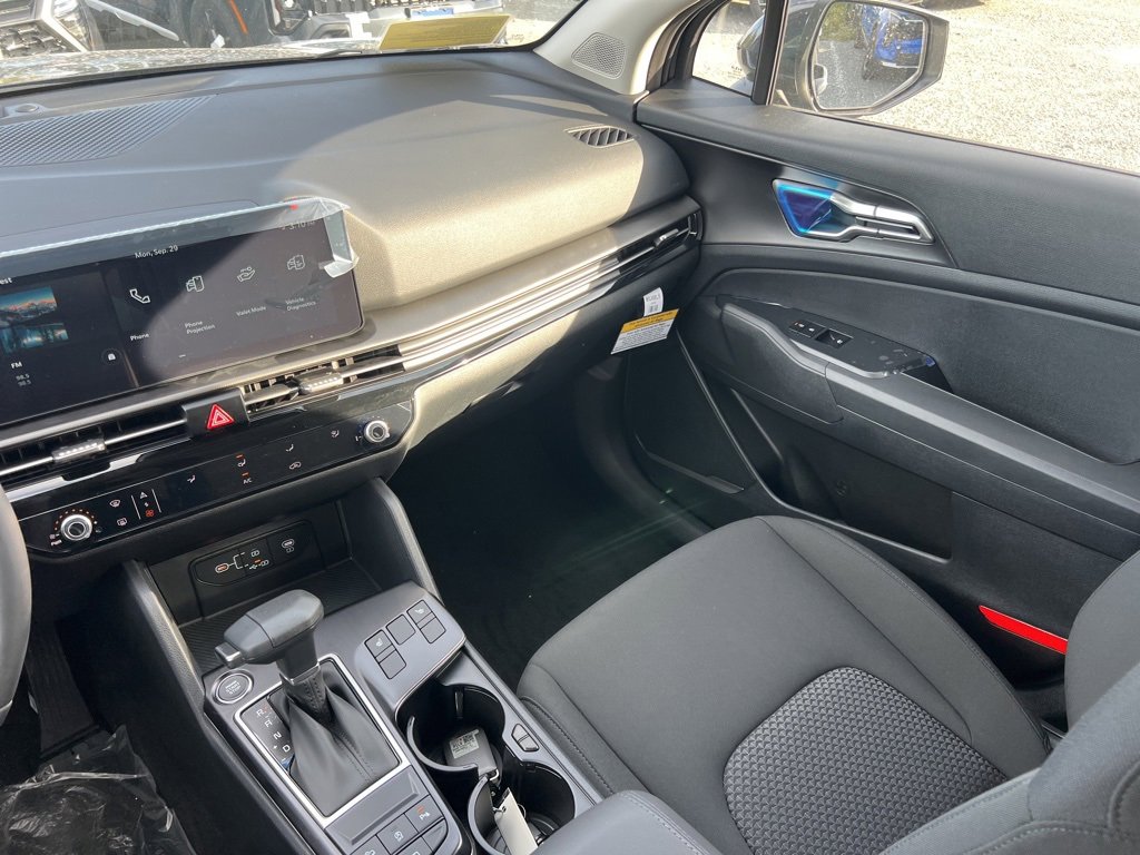 New 2026 Kia Sportage LX image 11