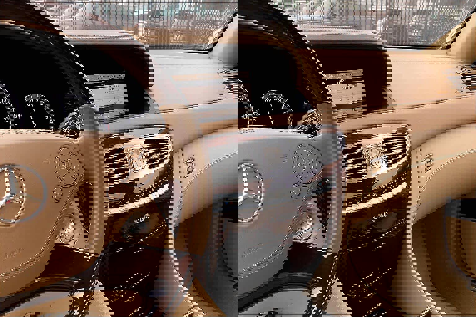 Used 2014 Mercedes-Benz CL 550 4MATIC image 9