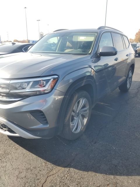 Used 2021 Volkswagen Atlas SE w/ Panoramic Sunroof Package image 3