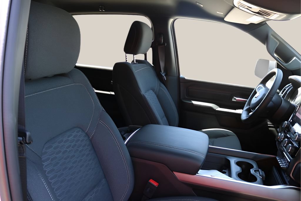 New 2026 RAM 1500 Express AWD/4WD image 19