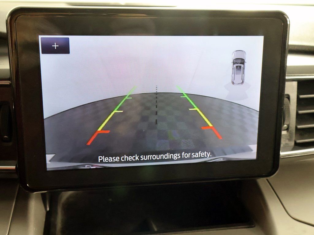 Used 2022 Ford Explorer XLT w/ Equipment Group 202A image 44