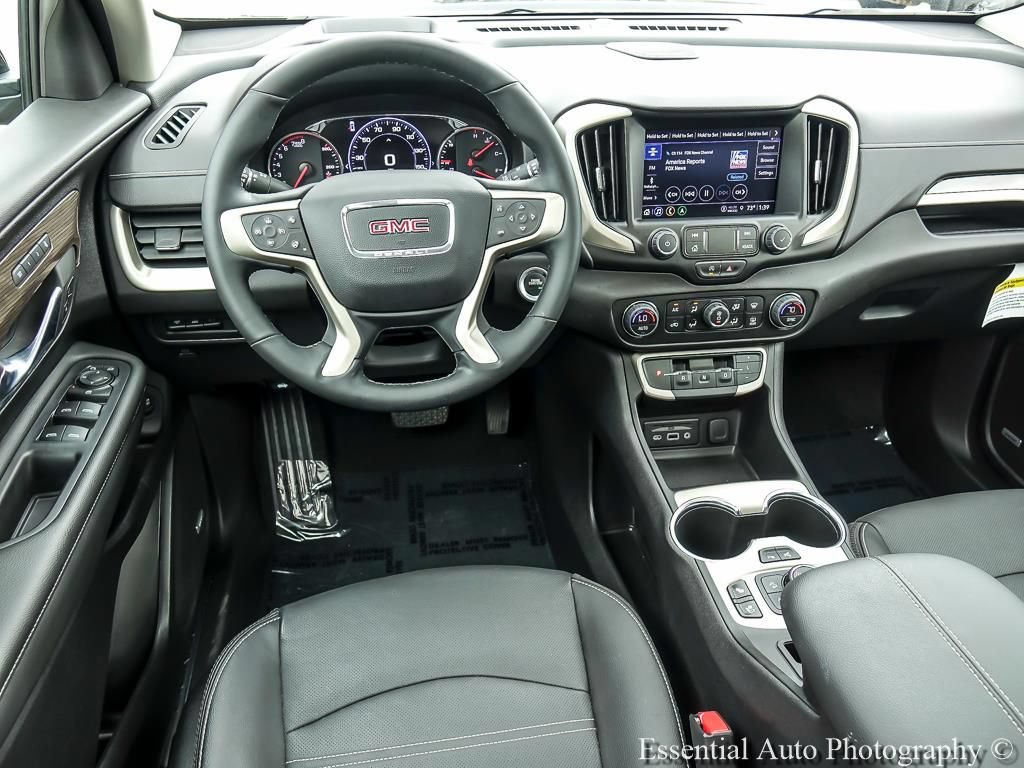 Used 2024 GMC Terrain Denali w/ Denali Premium Package AWD/4WD image 15