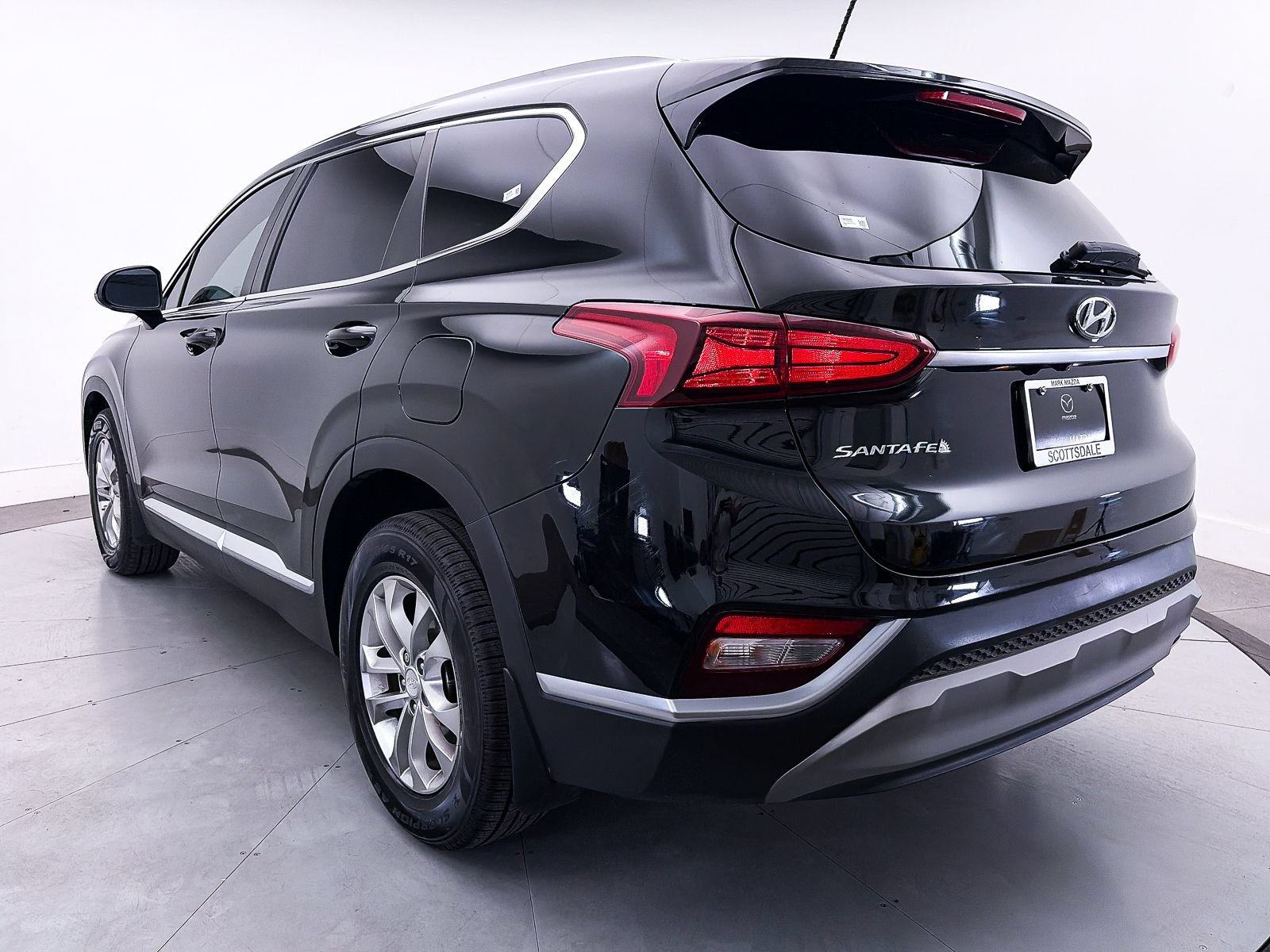 Used 2020 Hyundai Santa Fe SE FWD image 11