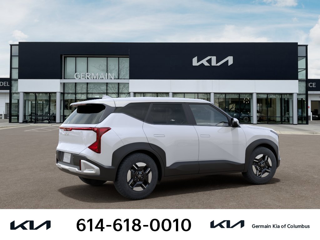 New 2027 Kia Seltos LX FWD image 9