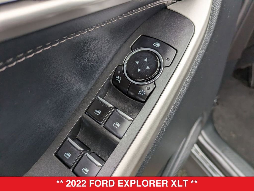 Used 2022 Ford Explorer XLT image 13