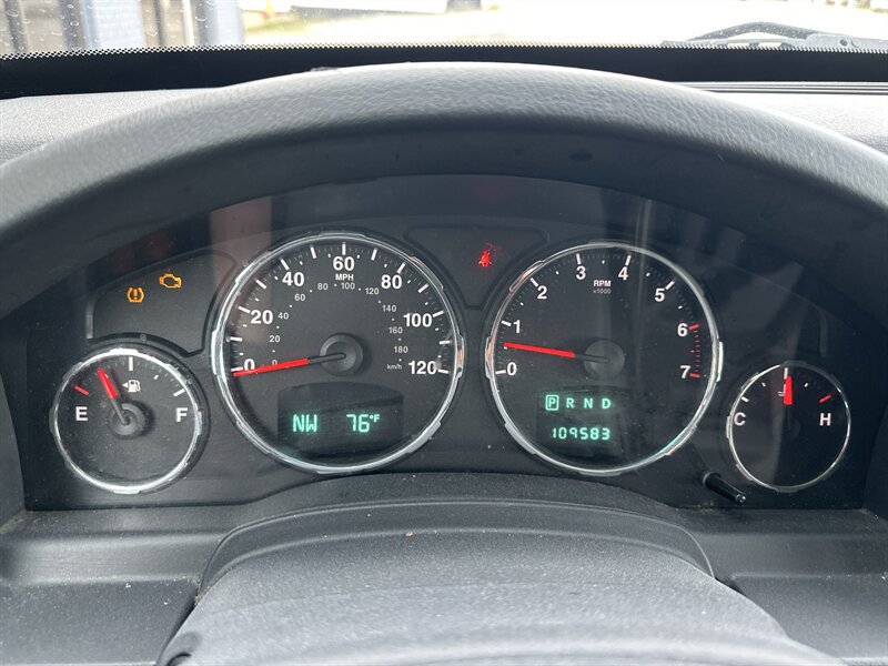 Used 2009 Jeep Liberty Sport w/ Popular Equipment Group AWD/4WD image 16