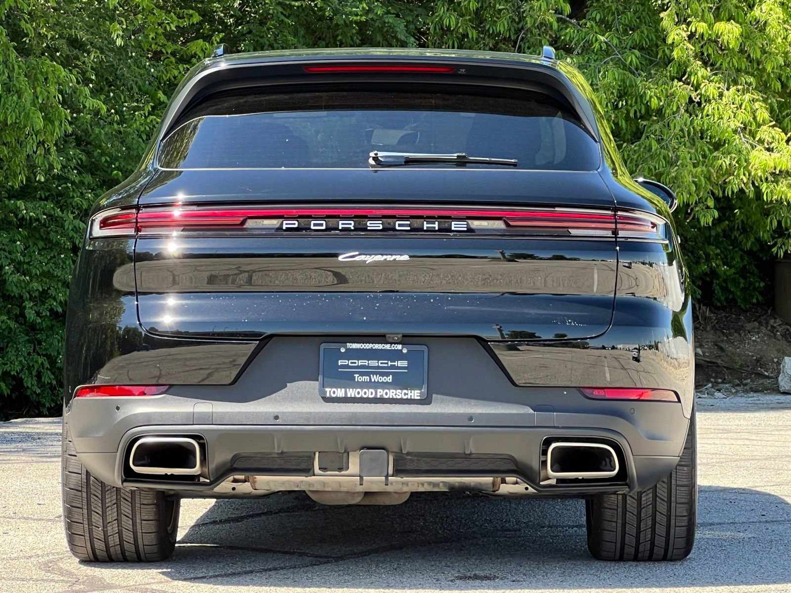 Certified 2024 Porsche Cayenne AWD/4WD image 12