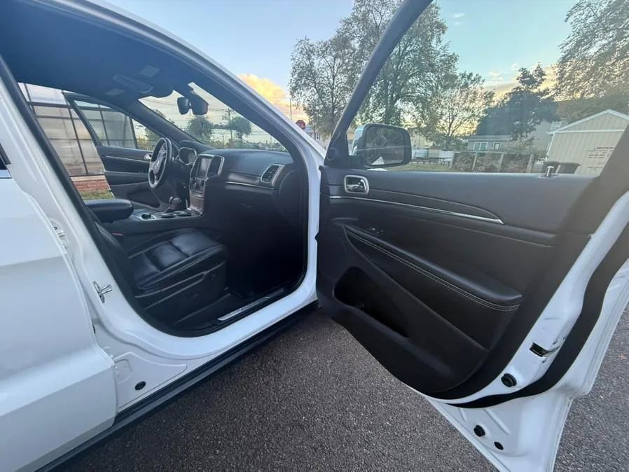 Used 2016 Jeep Grand Cherokee Limited image 30