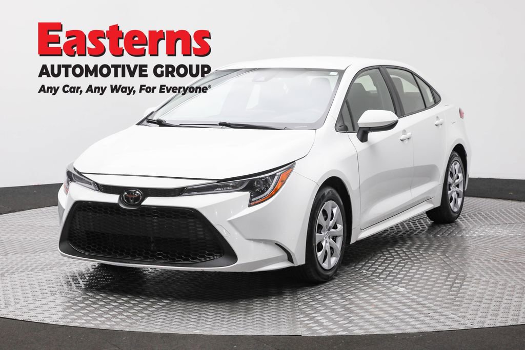 Used 2022 Toyota Corolla LE image 1