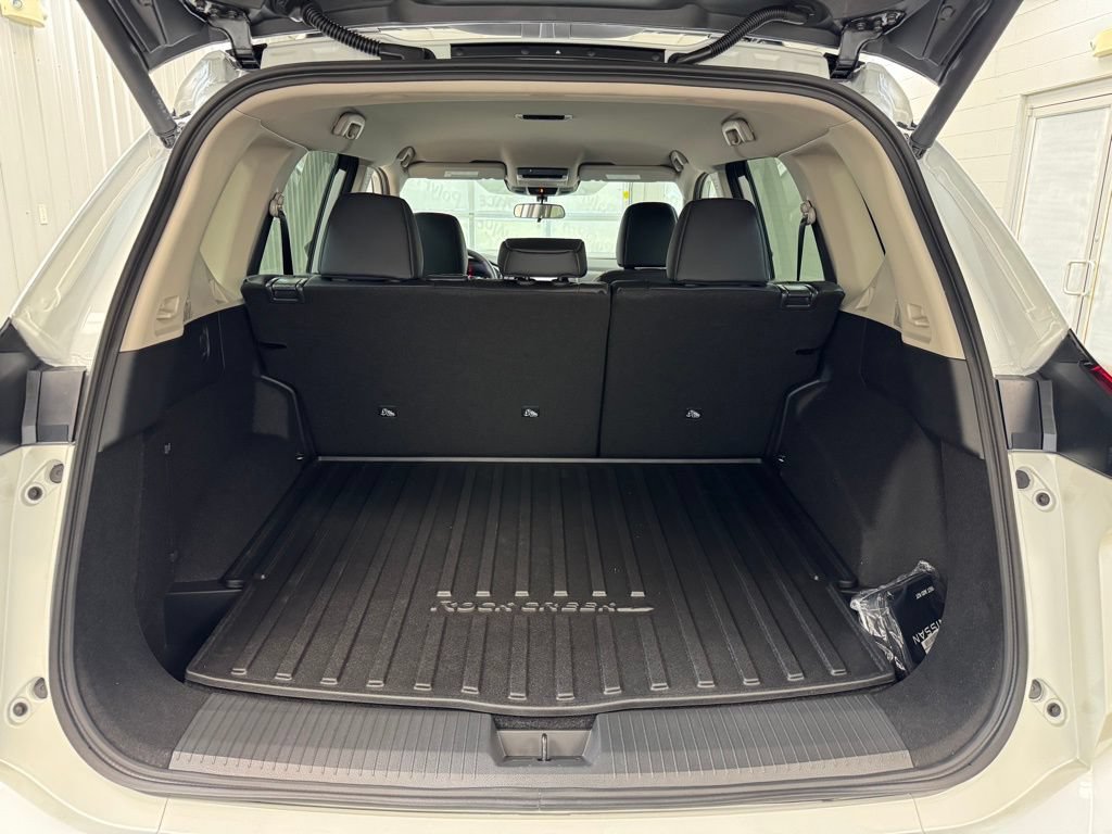 New 2026 Nissan Rogue SV AWD/4WD image 22