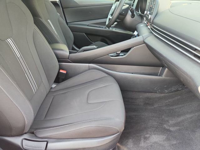 Used 2023 Hyundai Elantra SEL w/ Cargo Package FWD image 25