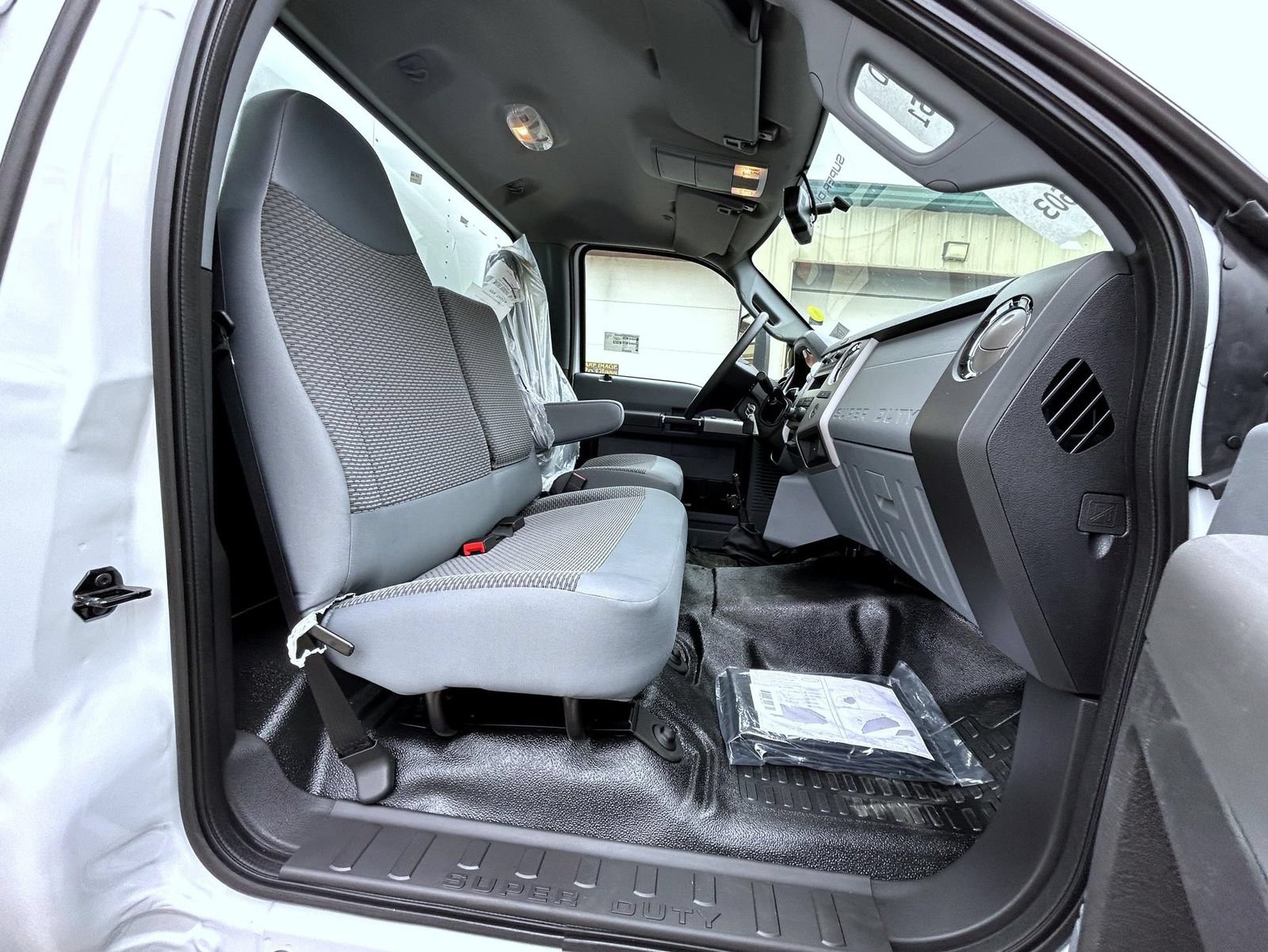 New 2027 Ford F750 2WD Regular Cab Super Duty image 14