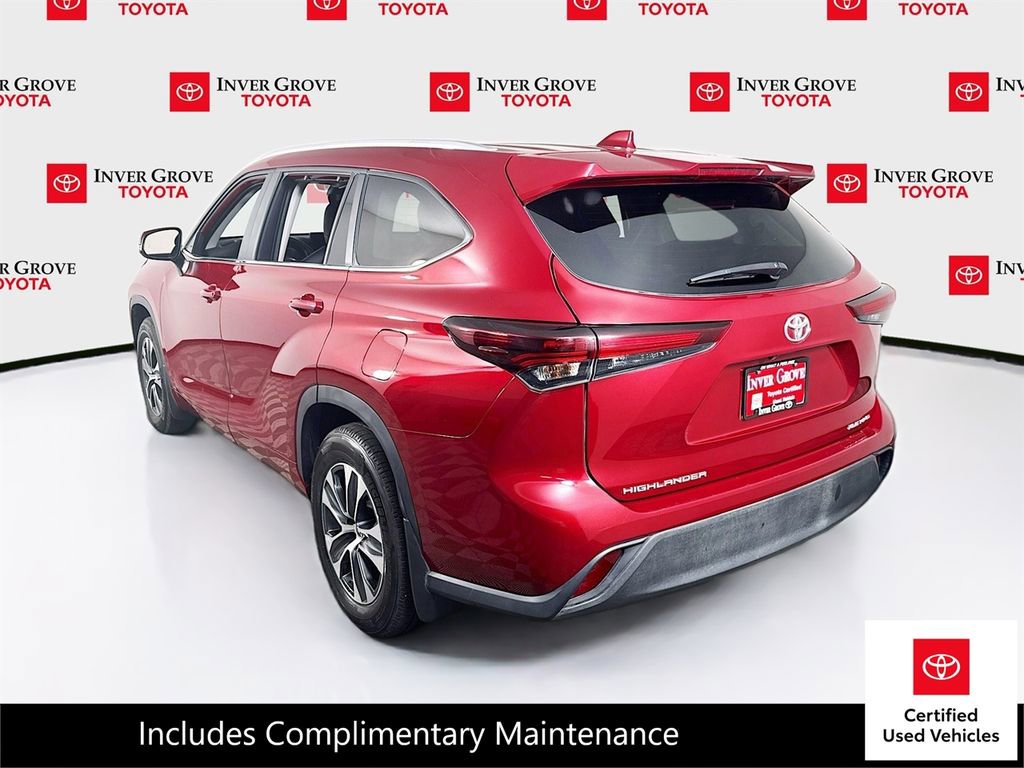 Certified 2025 Toyota Highlander XLE image 8