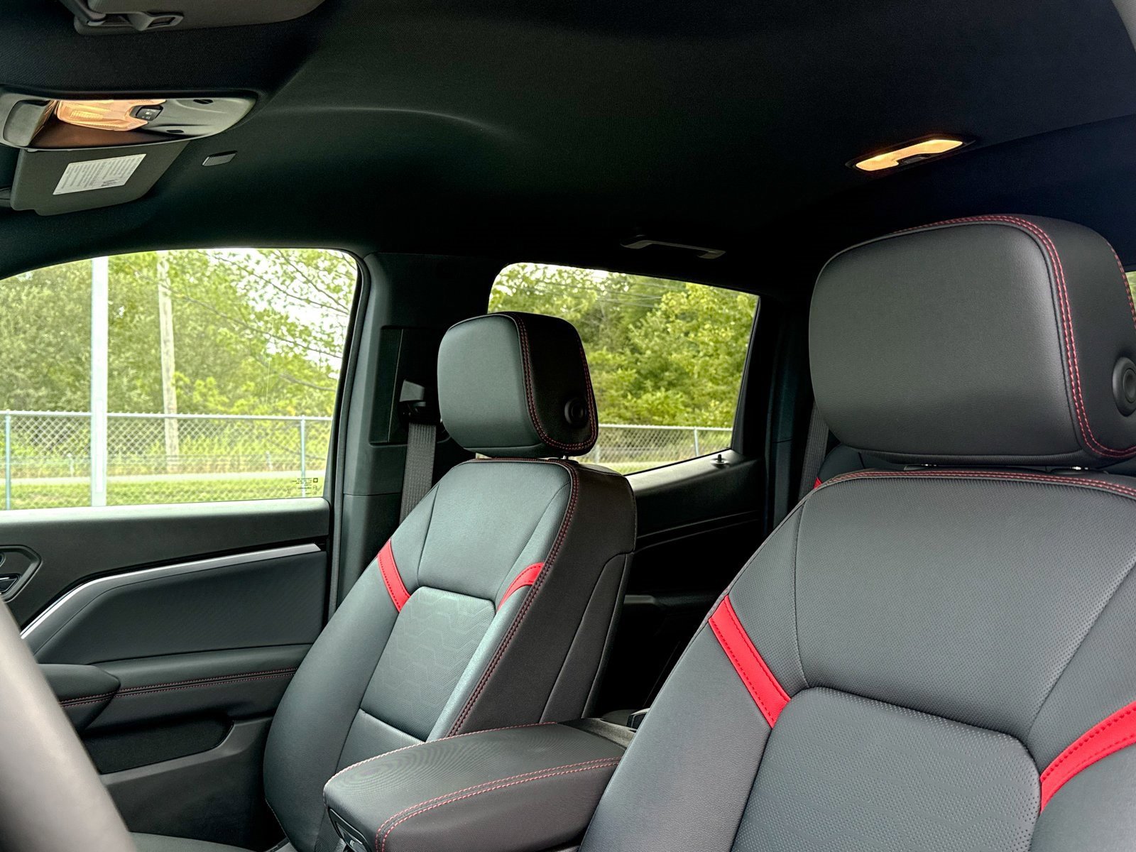 New 2026 Chevrolet Colorado Z71 w/ Technology Package image 6