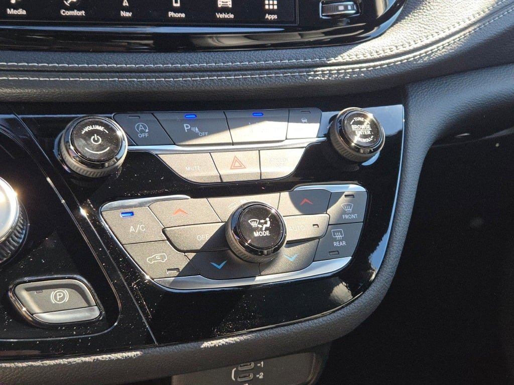 New 2026 Chrysler Pacifica Select image 29