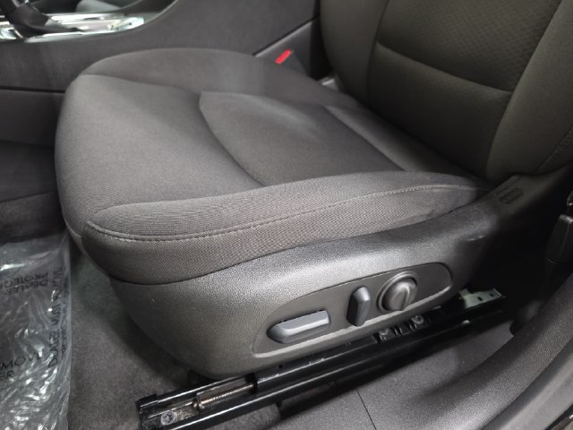 Used 2024 Chevrolet Malibu LT FWD image 29