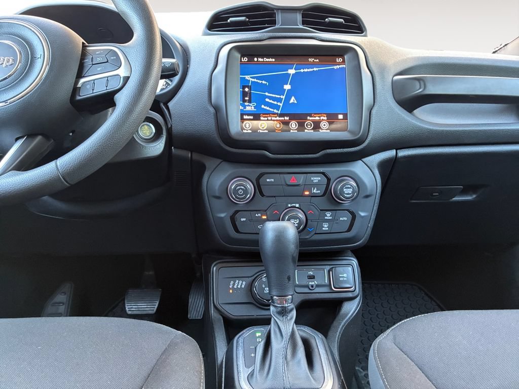 Used 2023 Jeep Renegade Latitude AWD/4WD image 11