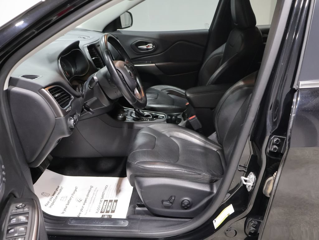 Used 2020 Jeep Cherokee Limited AWD/4WD image 10