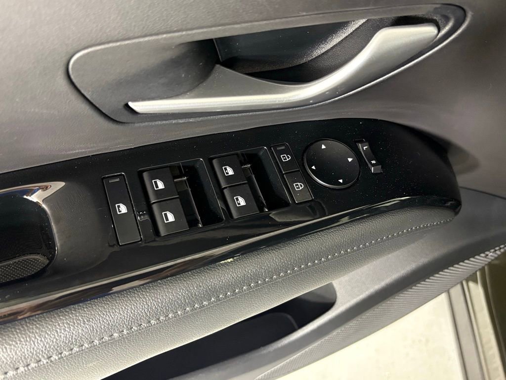 Used 2025 Hyundai Santa Cruz Limited image 15