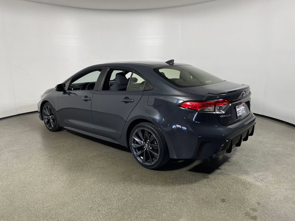Used 2023 Toyota Corolla SE w/ SE Premium Package FWD image 5