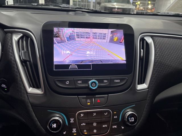 Used 2023 Chevrolet Malibu LT image 21