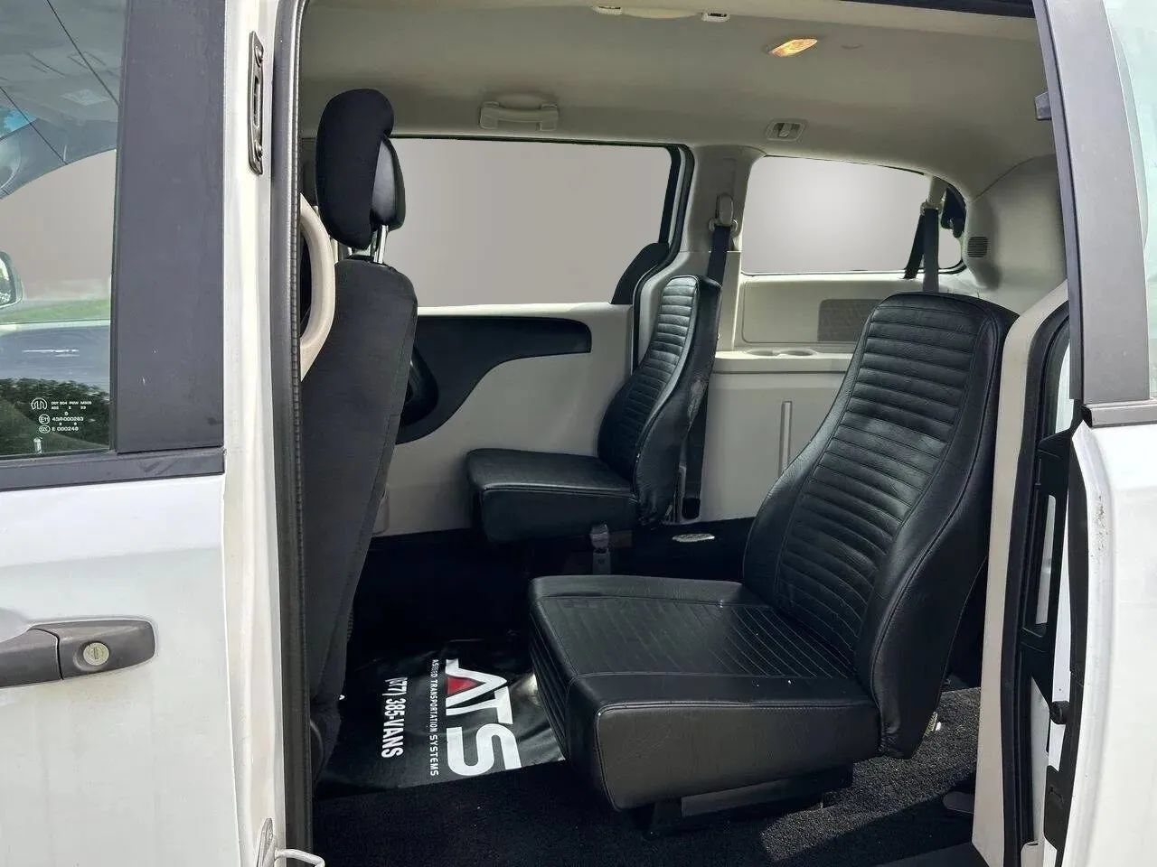Used 2016 Dodge Grand Caravan American Value Package FWD image 17