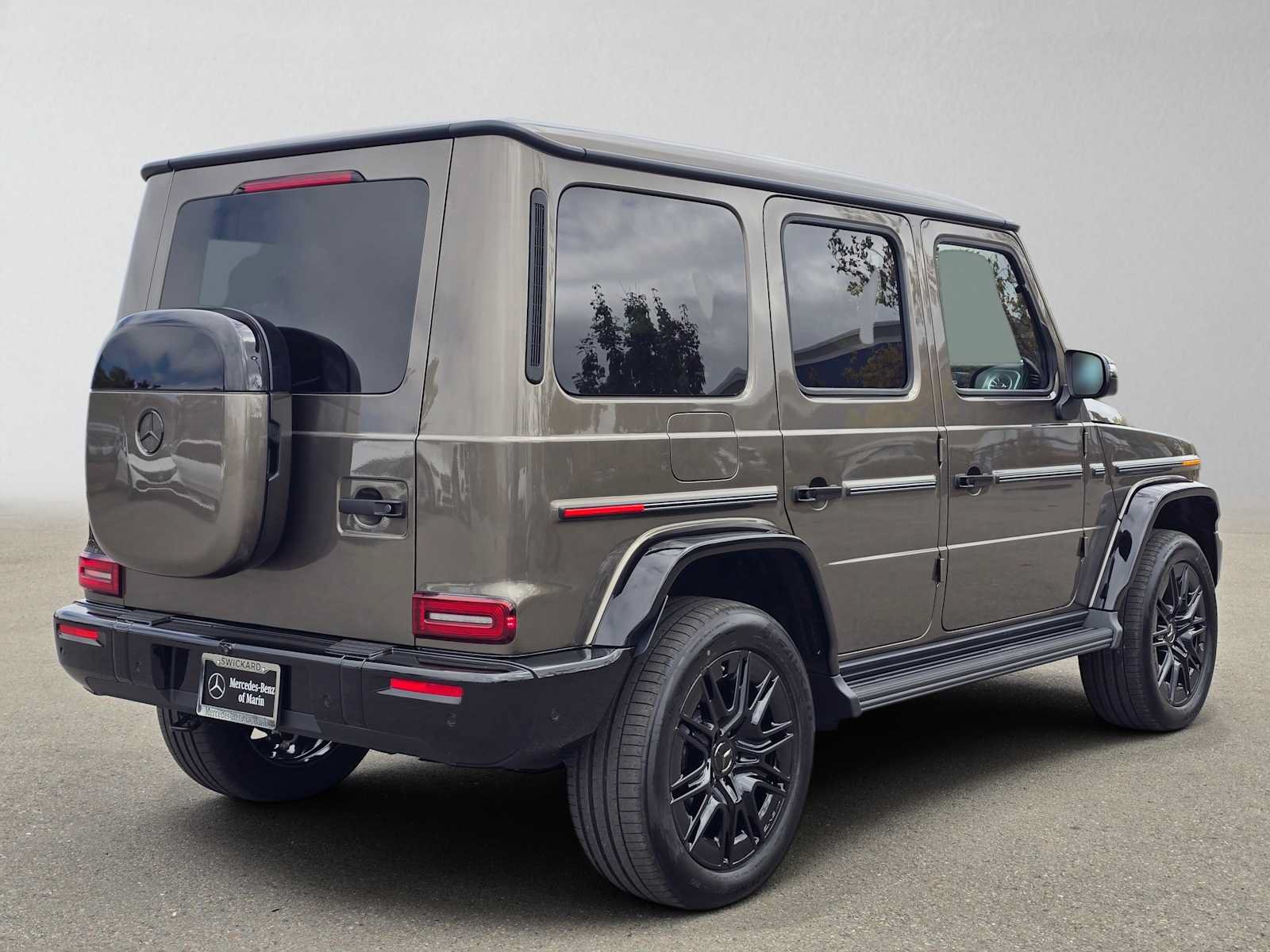 New 2027 Mercedes-Benz G 580 e image 3