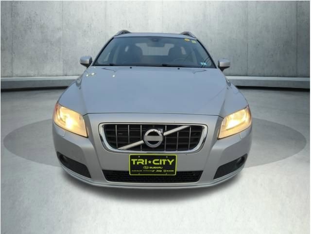 Used 2010 Volvo V70 image 9
