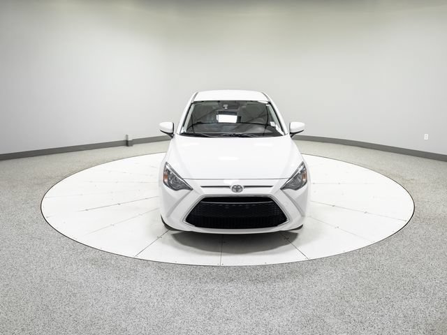Used 2019 Toyota Yaris L FWD image 25
