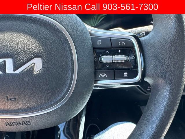 Used 2025 Kia Sorento LX FWD image 13