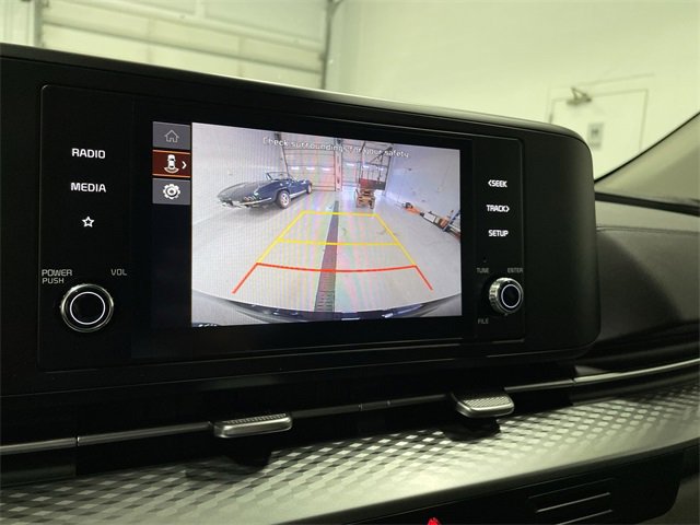 Used 2024 Kia Carnival LX image 25