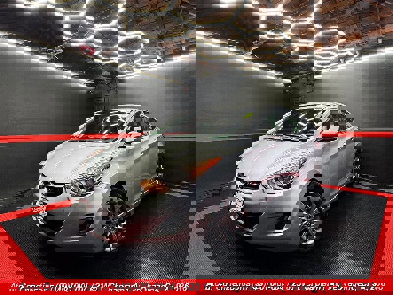 Used 2012 Hyundai Elantra GLS image 2