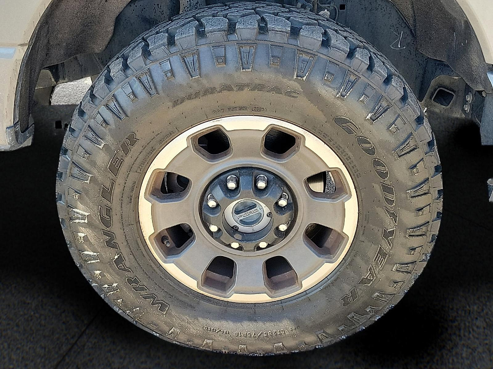 Used 2023 Ford F250 Lariat w/ Lariat Ultimate Package AWD/4WD image 7