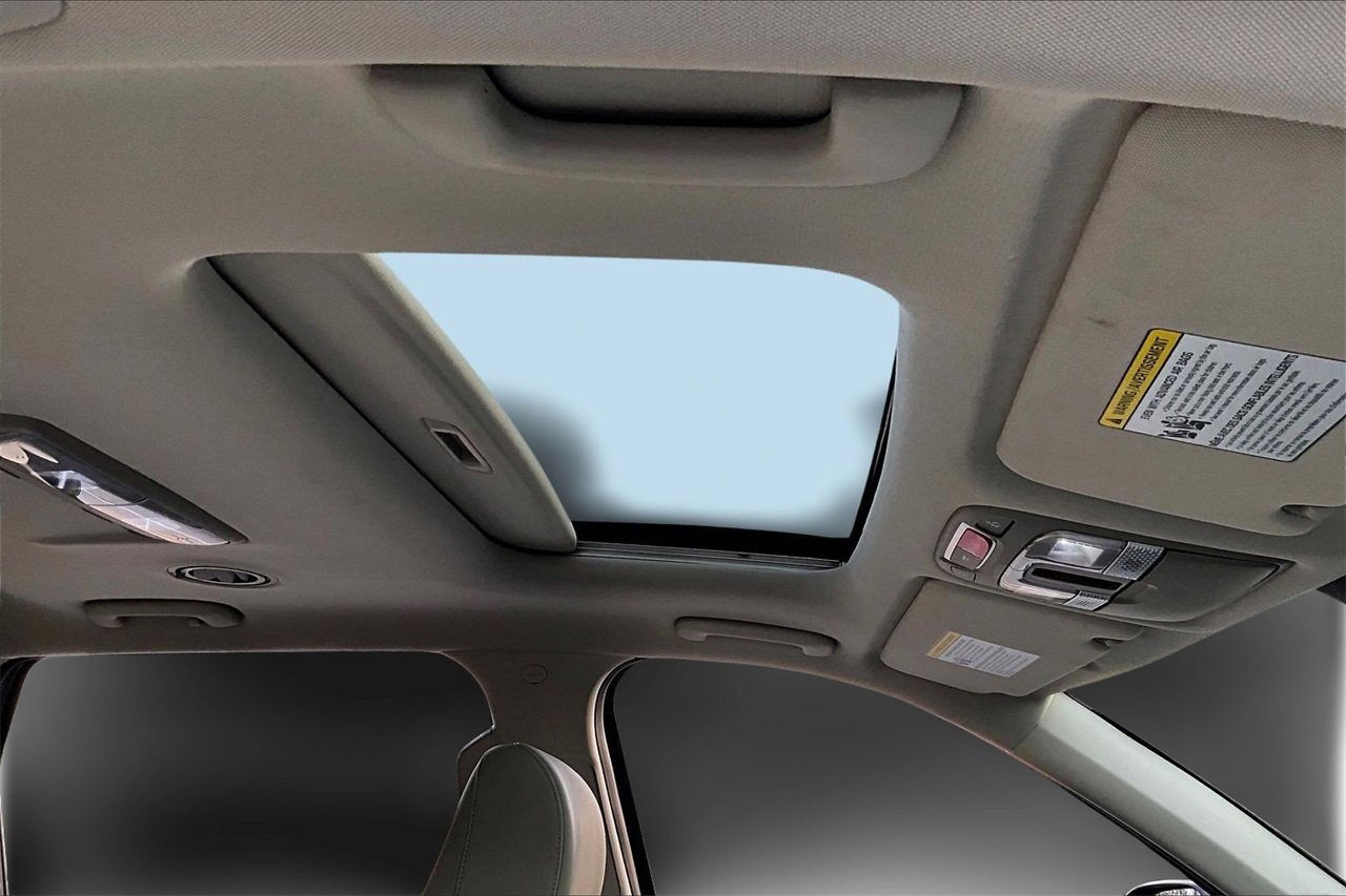 Used 2025 Kia Telluride EX w/ EX Captain's Chair Package image 15