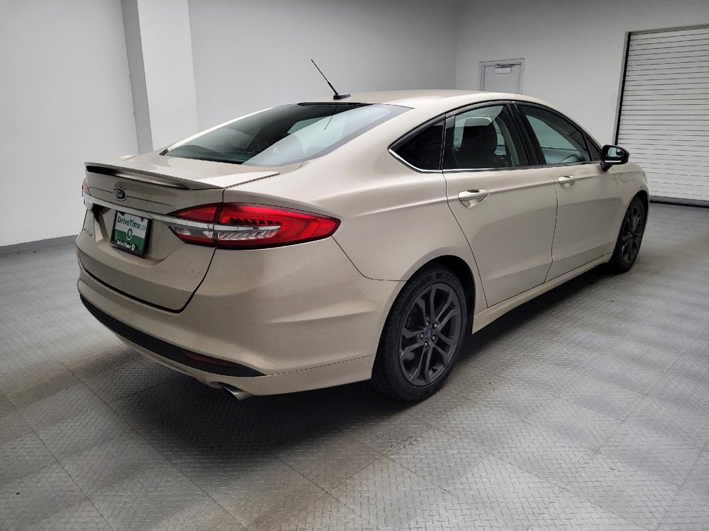 Used 2018 Ford Fusion SE w/ Equipment Group 201A FWD image 9
