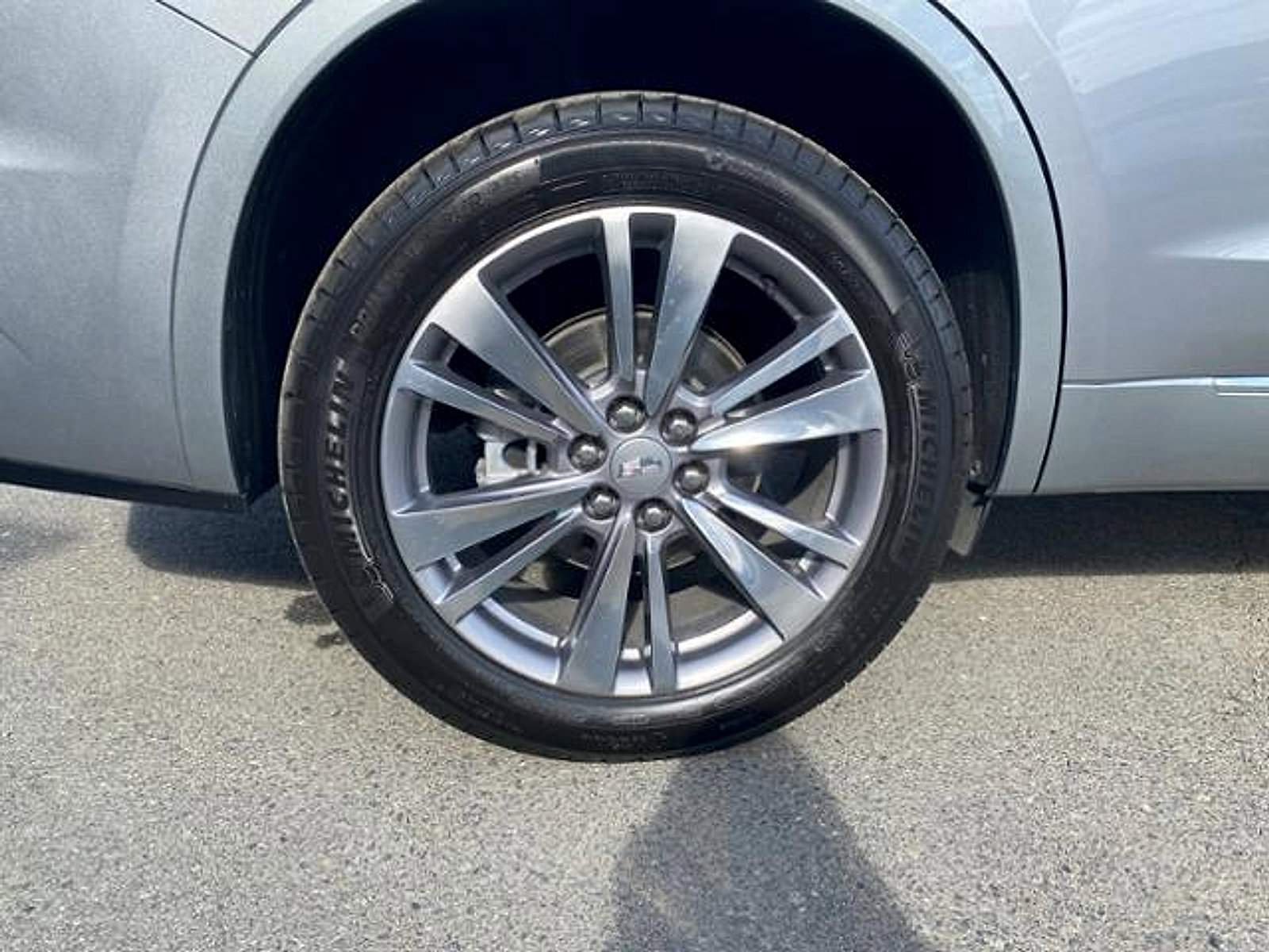 Used 2025 Cadillac XT6 Premium Luxury FWD image 7