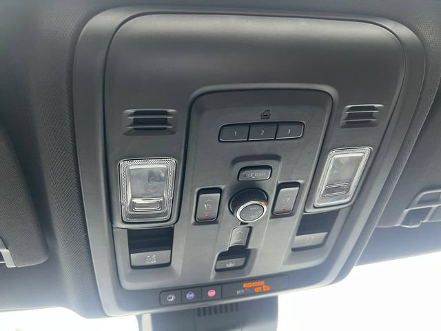 Used 2023 Chevrolet Tahoe High Country AWD/4WD image 31