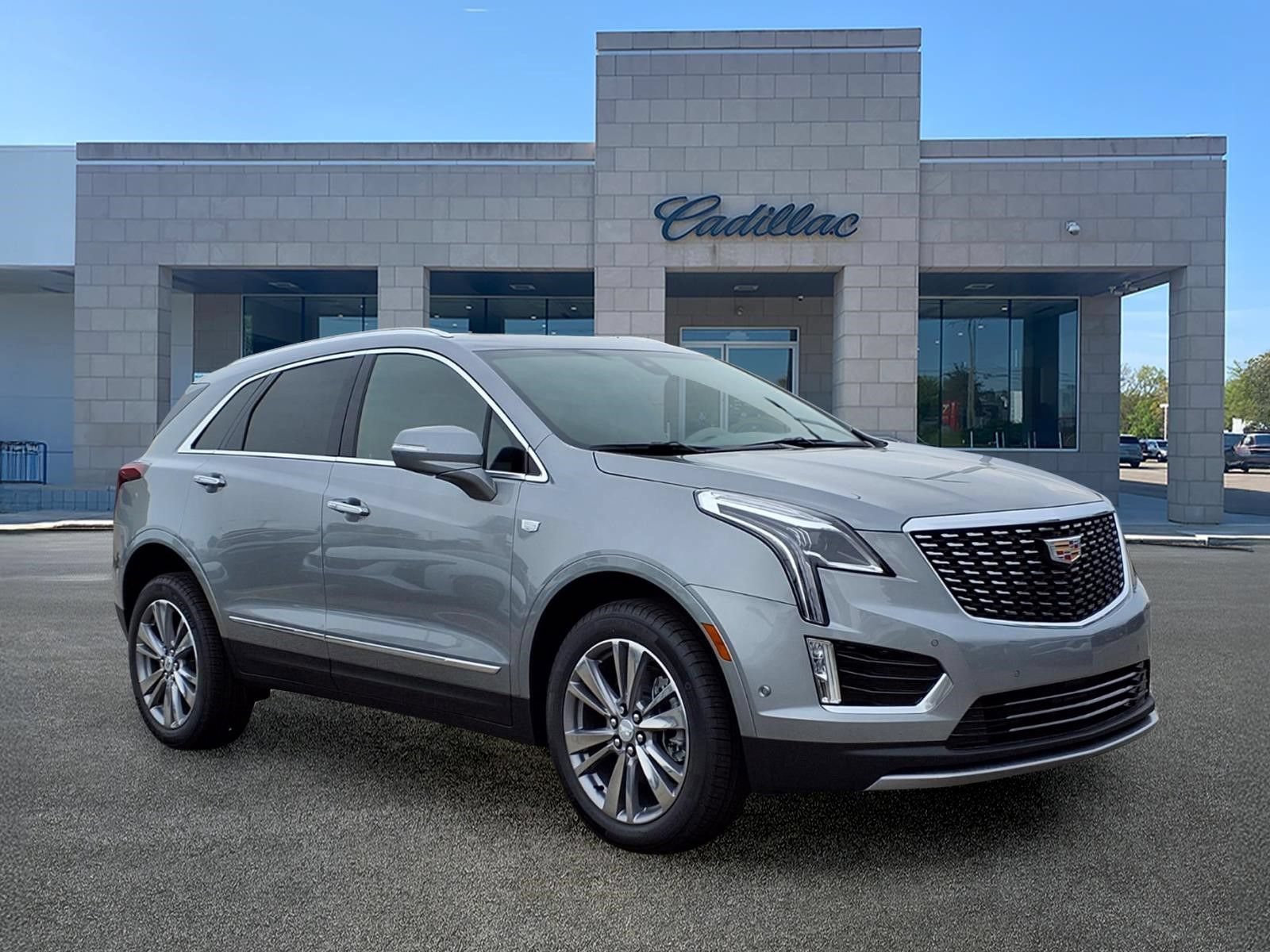New 2026 Cadillac XT5 Premium Luxury w/ LPO, Floor Liner Package AWD/4WD image 3