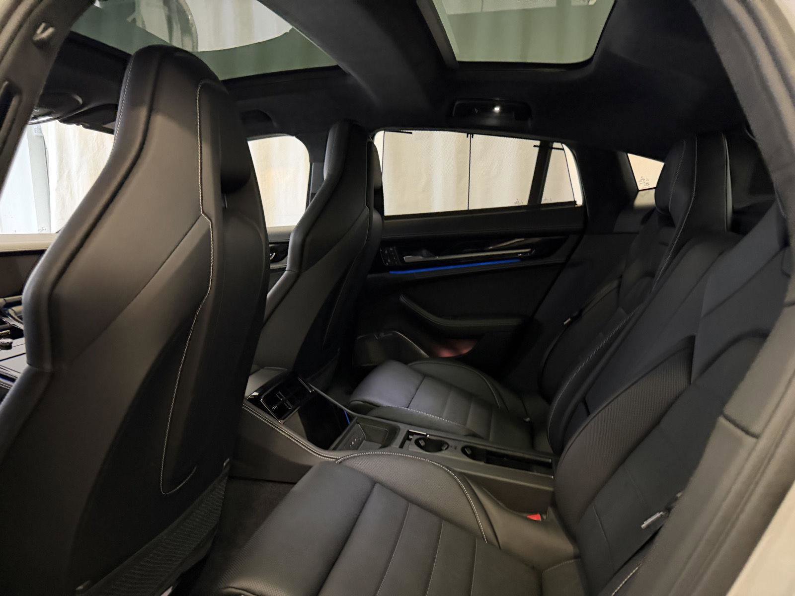 Certified 2025 Porsche Panamera Turbo image 24