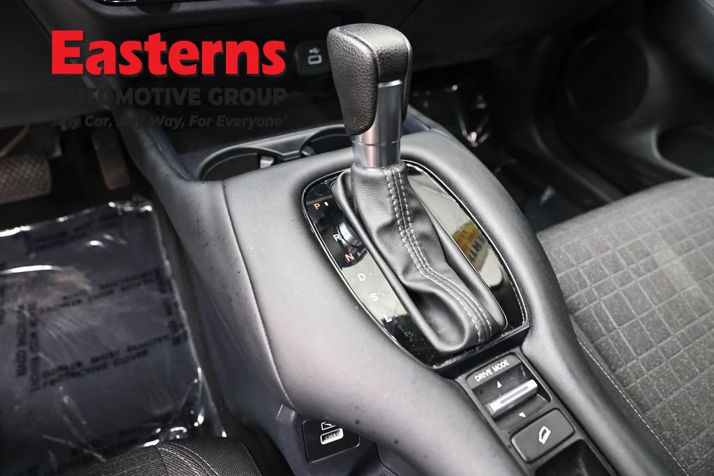 Used 2023 Honda HR-V LX image 13