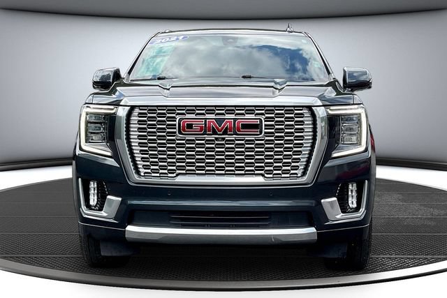 Used 2021 GMC Yukon Denali w/ Denali Premium Package AWD/4WD image 2